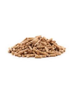 Peer-Span Stroh-Pellets in einem Haufen auf weißem Hintergrund